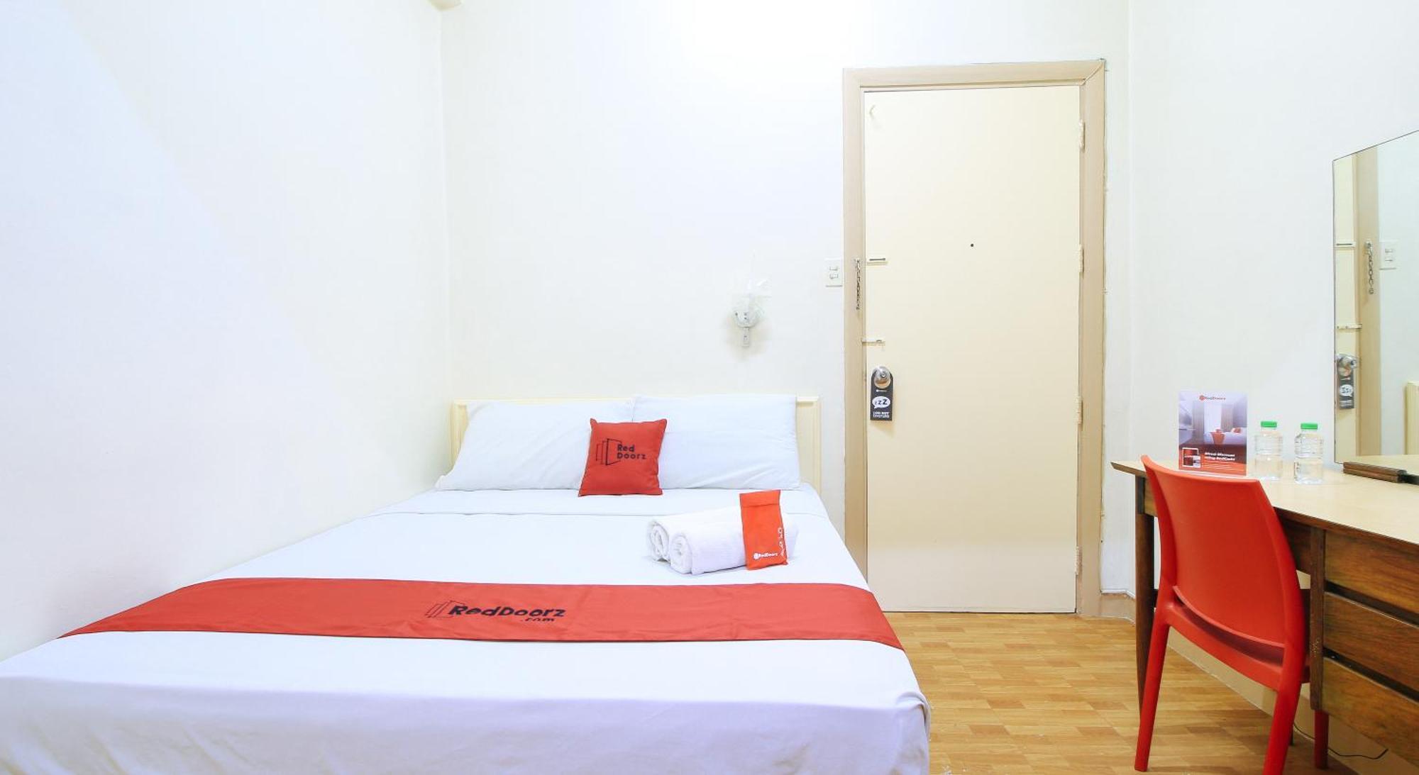 Reddoorz Plus @ Chinatown Binondo Manila Exterior photo