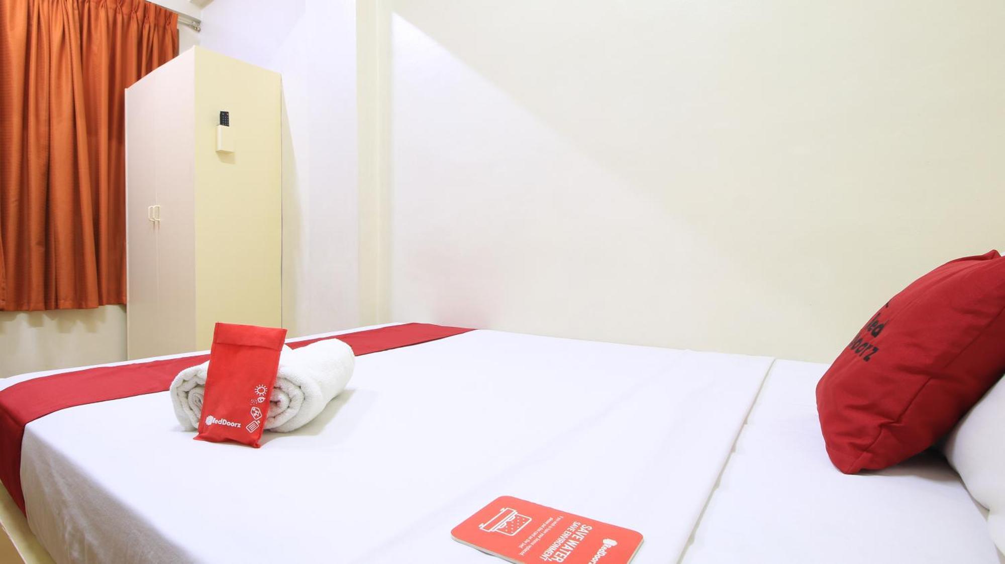 Reddoorz Plus @ Chinatown Binondo Manila Exterior photo