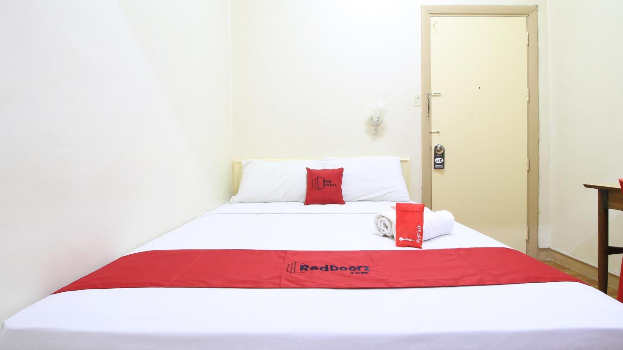Reddoorz Plus @ Chinatown Binondo Manila Exterior photo